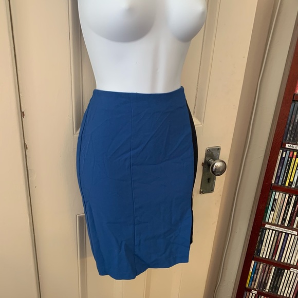 🍊3/$40 - Form-fitting Color block pencil skirt - Picture 3 of 7